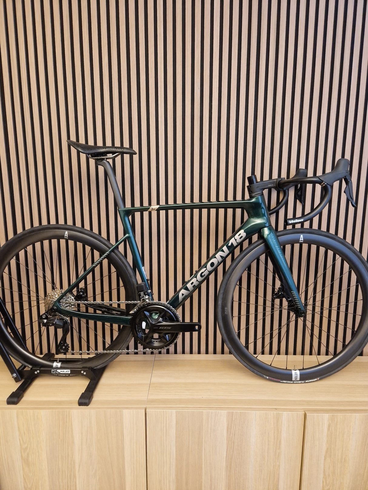 Argon 18 SUM - Shimano 105 Di2 & Atten L42 Wheelset