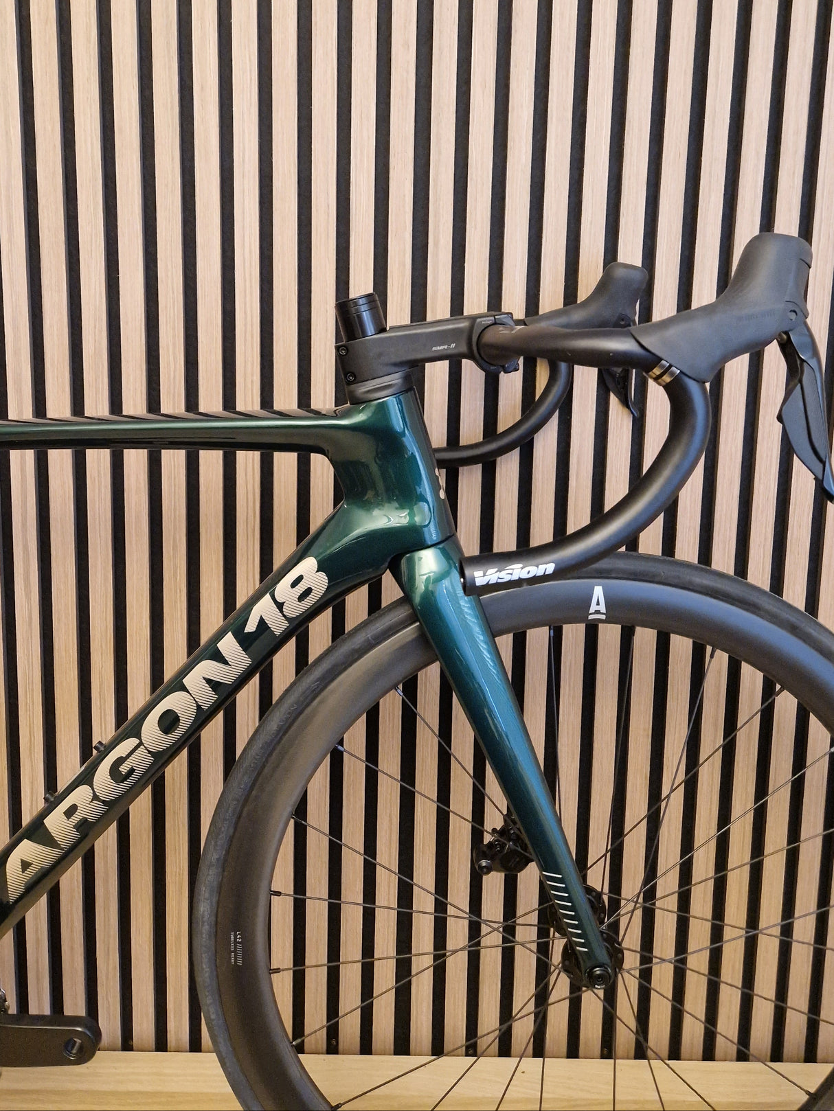 Argon 18 SUM - Shimano 105 Di2 & Atten L42 Wheelset