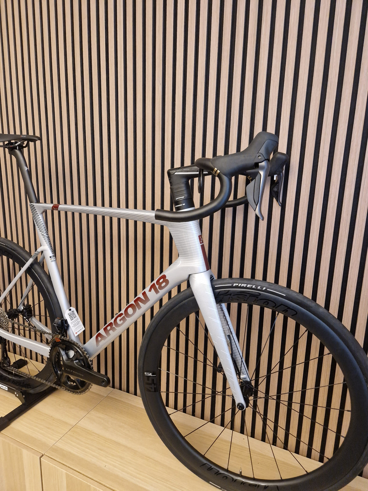 Argon 18 SUM - Shimano Ultegra Di2 & Vision Metron 45 SL Wheelset - XL