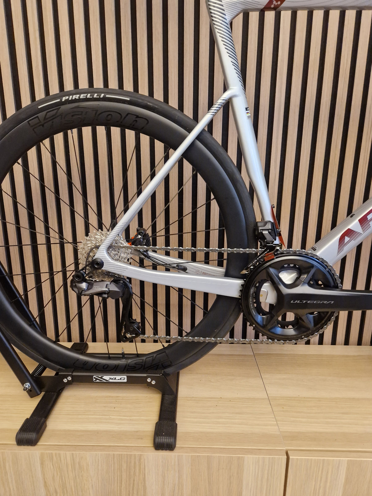 Argon 18 SUM - Shimano Ultegra Di2 & Vision Metron 45 SL Wheelset - XL
