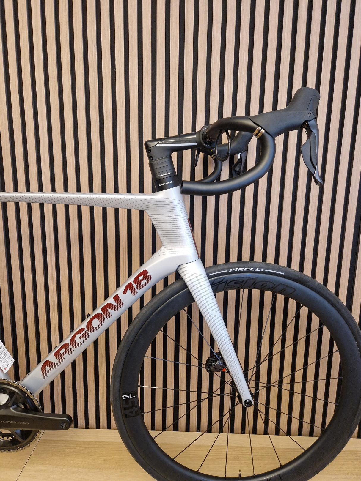 Argon 18 SUM - Shimano Ultegra Di2 & Vision Metron 45 SL Wheelset - XL