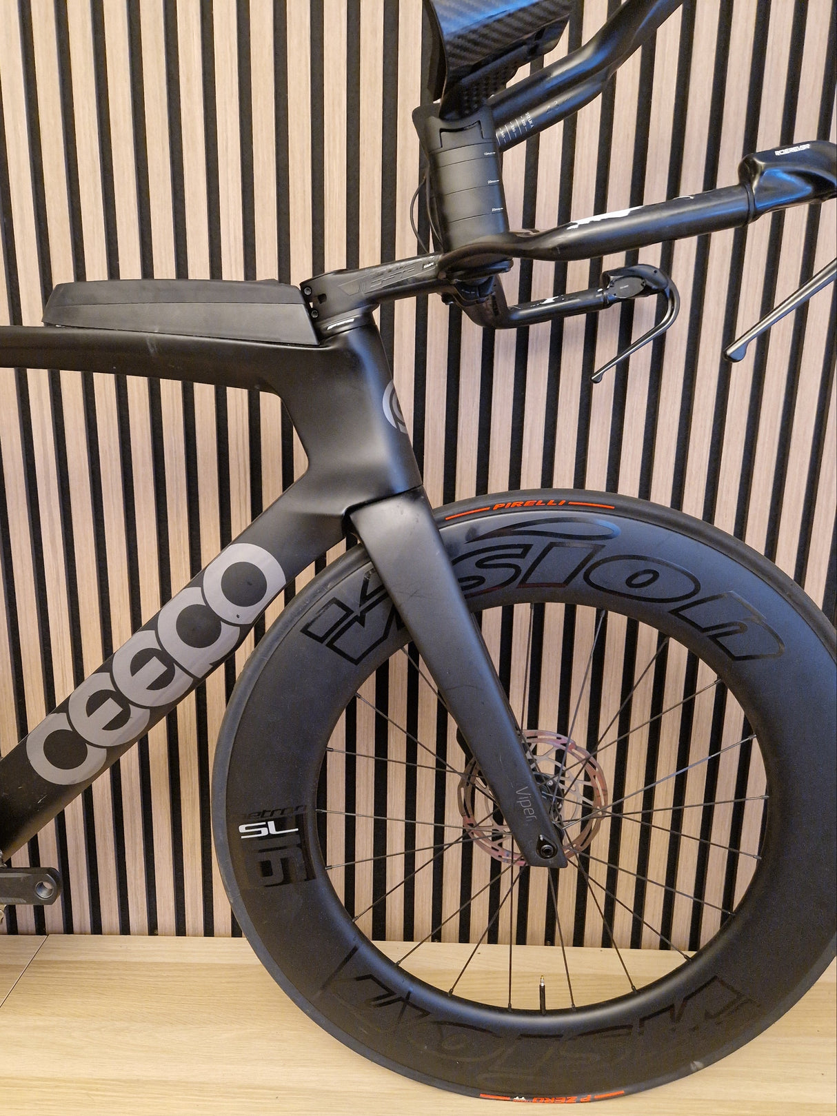 Ceepo Viper Triathlon Bike - Shimano 105 Di2 - Vision Metron 91 & Metron Disc (Ex-Demo)