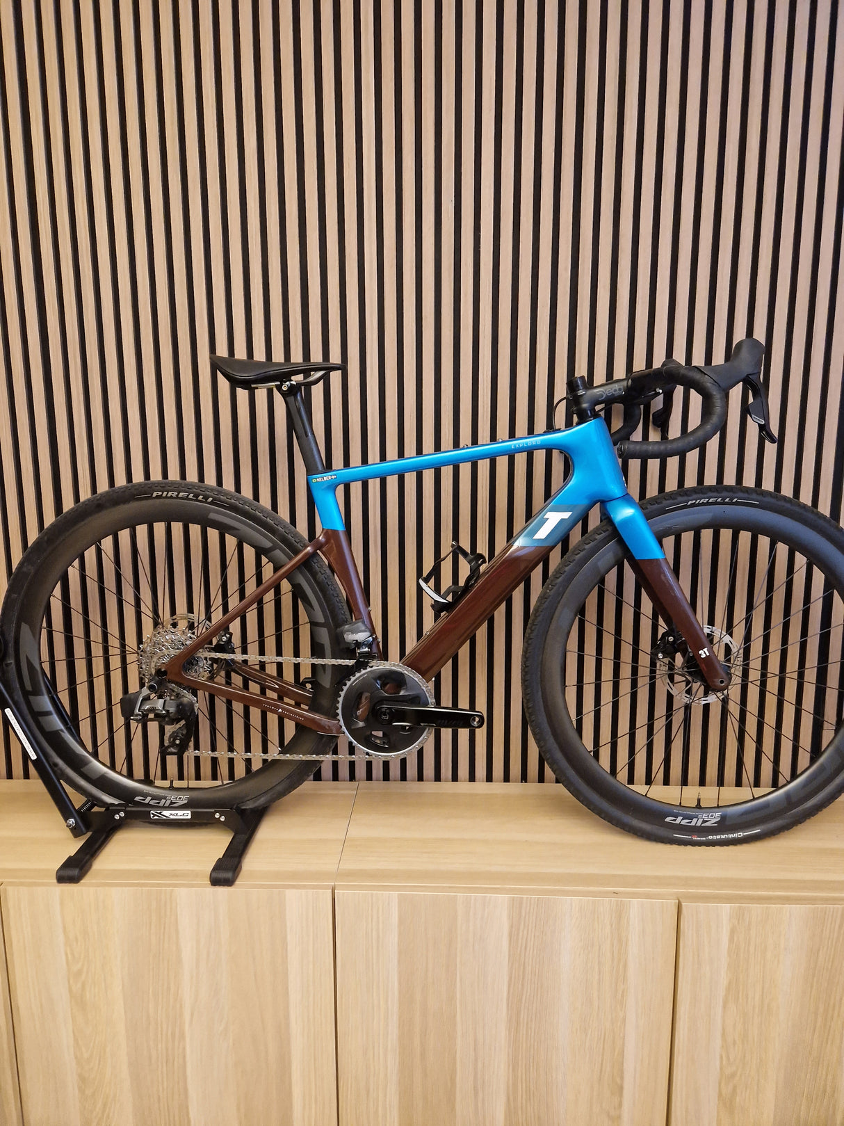 3T Exploro - SRAM Force/Rival AXS - Zipp 303s Wheelset - 51cm (Used)