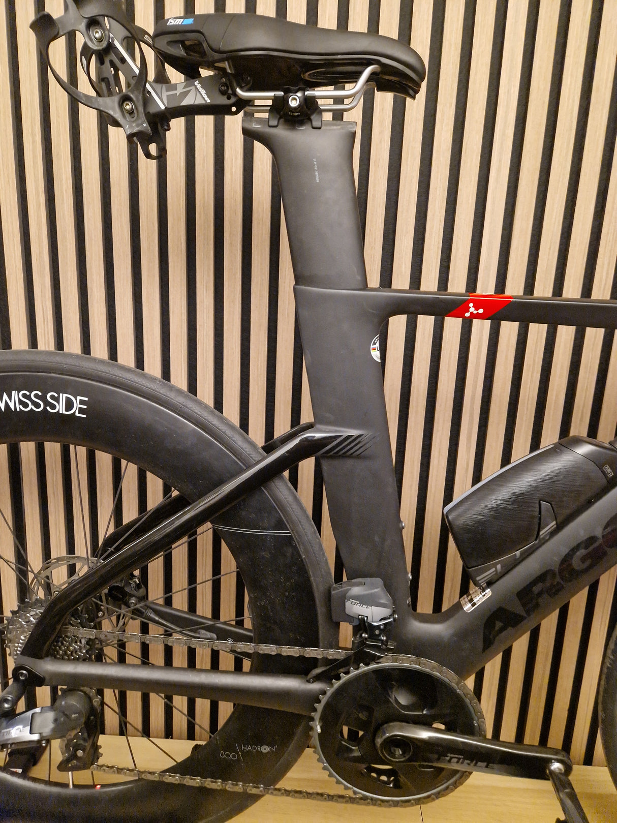 Argon 18 E117 Tri+ Disc - SRAM Force AXS - SwissSide Hadron2 Classic 800 - Small (Used)