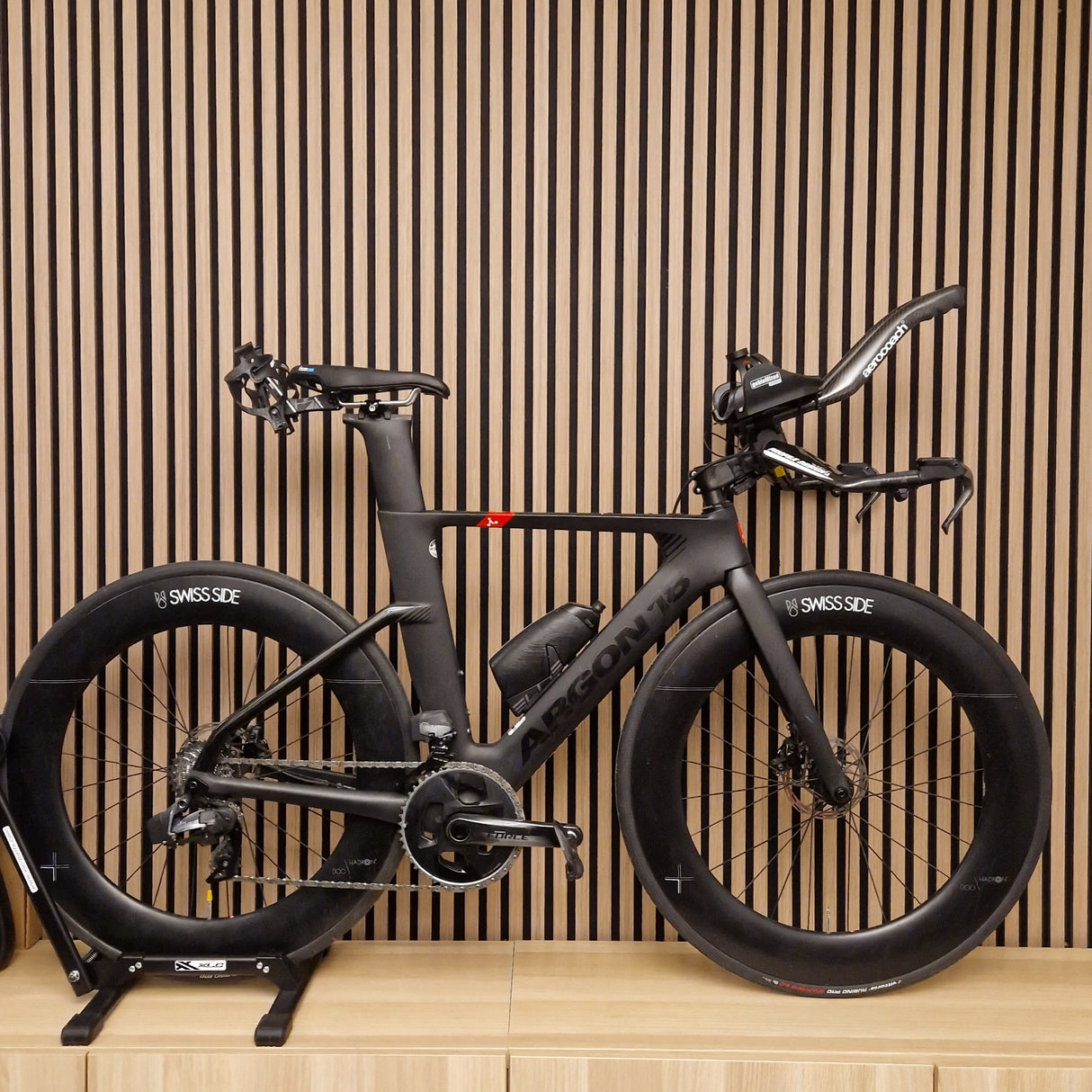 Argon 18 E117 Tri+ Disc - SRAM Force AXS - SwissSide Hadron2 Classic 800 - Small (Used)